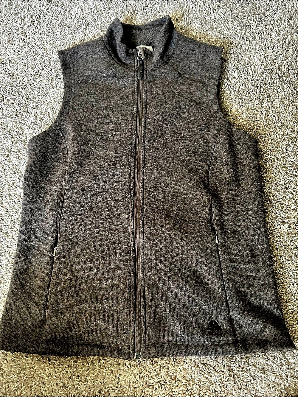 Nike ACG Women’s Vest in Brown Size Medium Fall Winter Vest